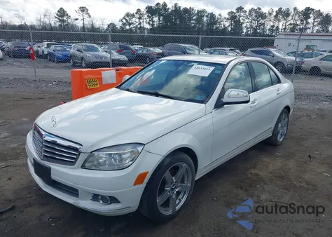 2008 Mercedes-Benz C 300 Luxury/Sport z USA, uszkodzony, nr VIN WDDGF54X98R014168